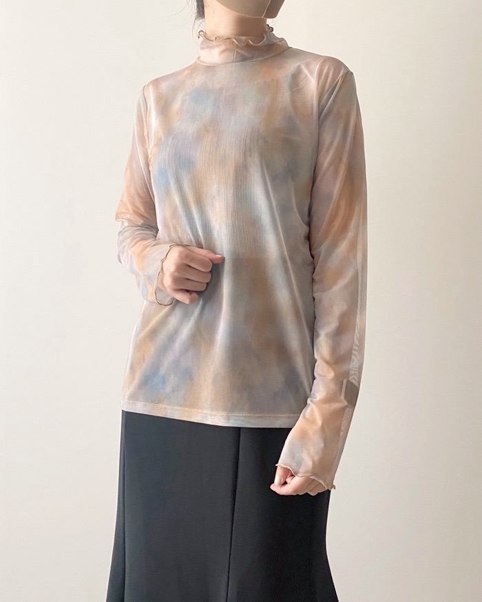 GUのオススメの商品「シアープリントハイネックT(長袖)Q」