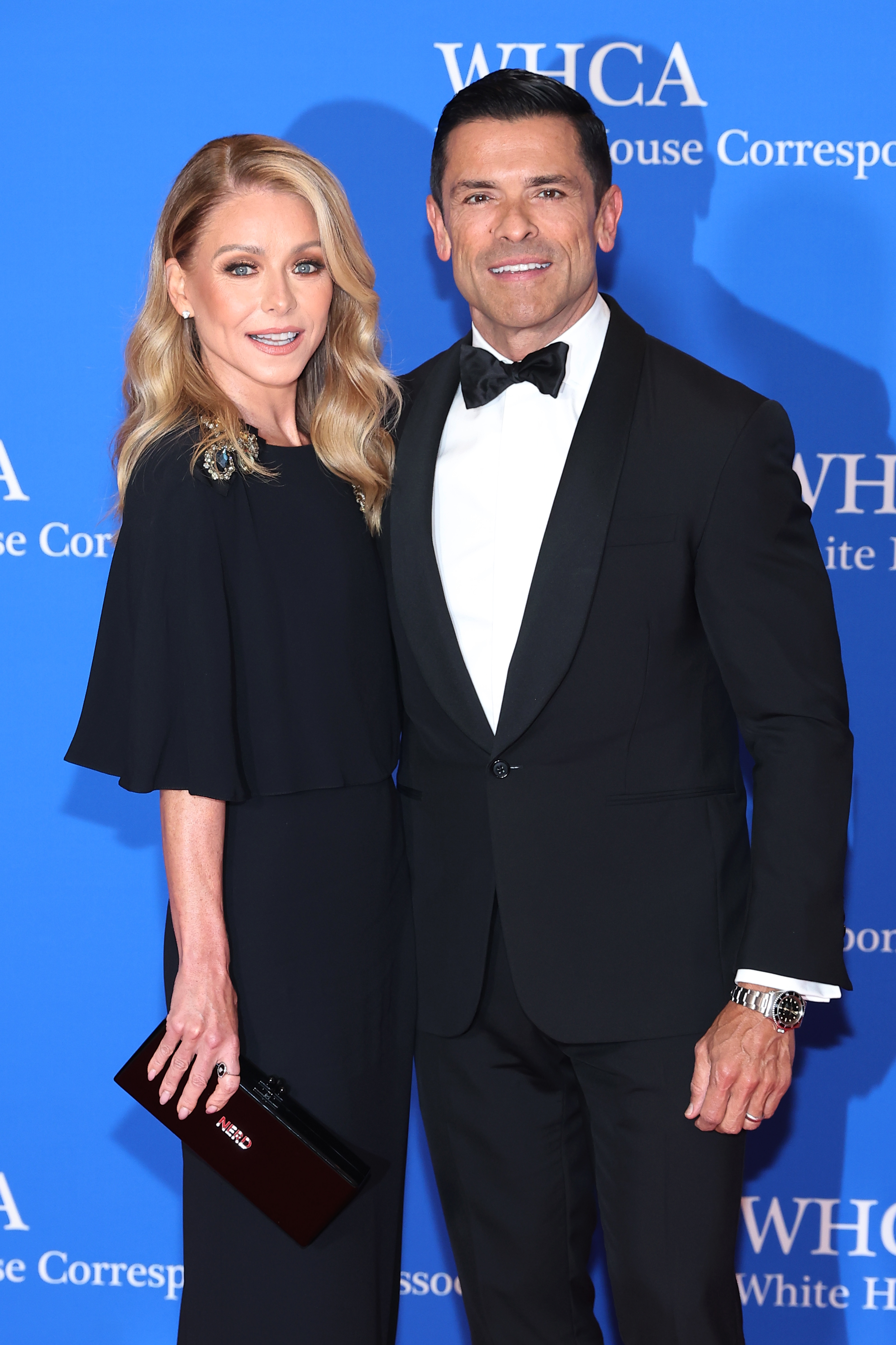 Closeup of Kelly Ripa and Mark Consuelos