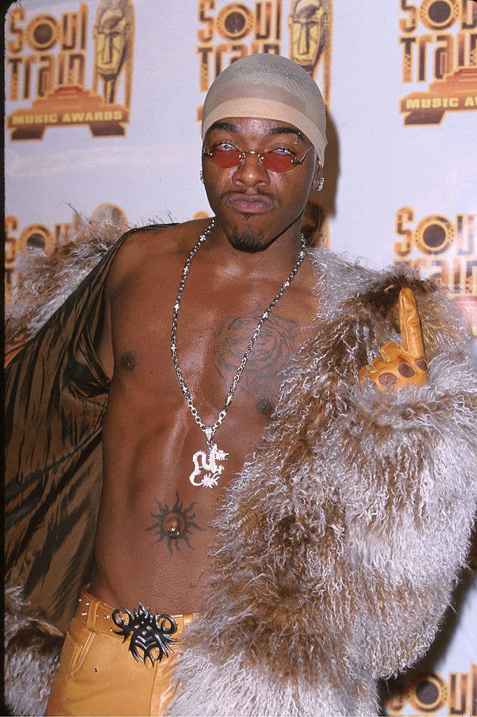 Close-up of Sisqó bare-chested at a media event