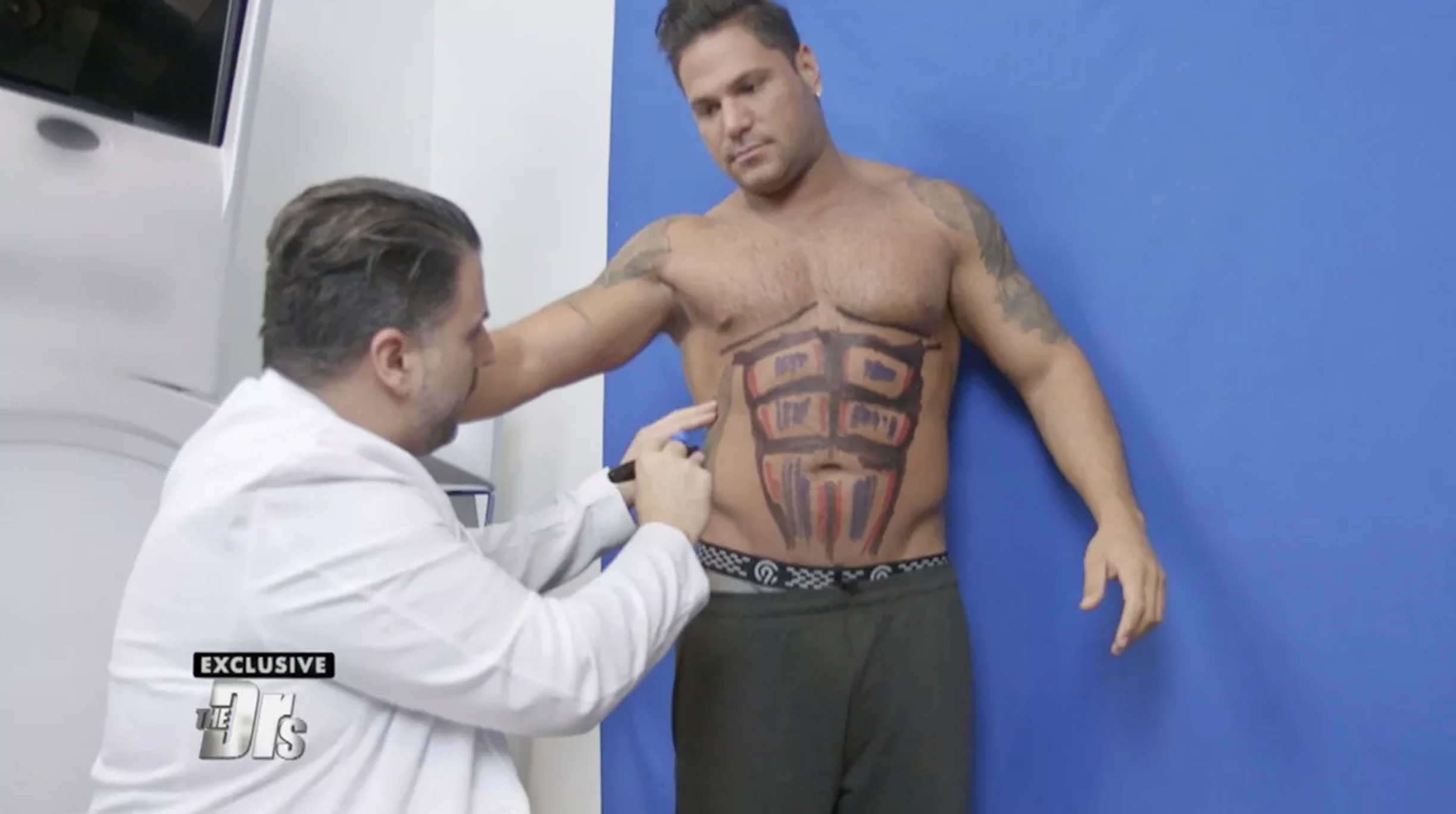 A doctor drawing on Ronnie Ortiz-Magro