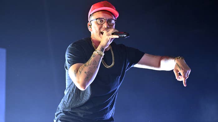 logic performing live