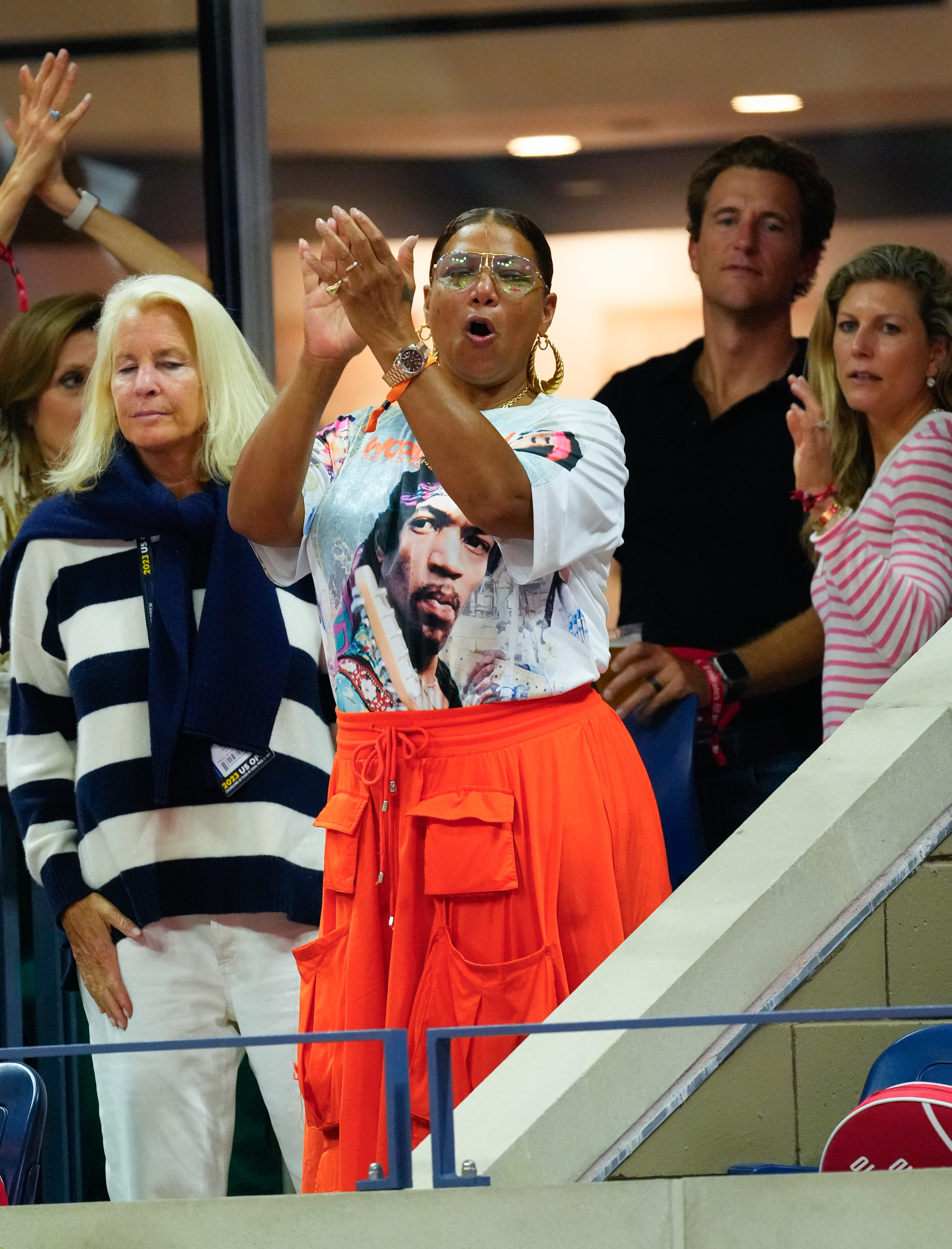 Queen Latifah cheering