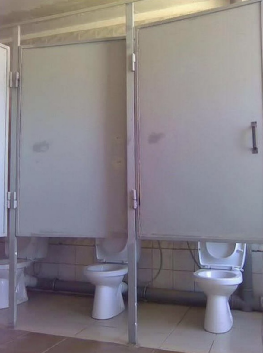 the doors don&#x27;t cover the toilets so they&#x27;re exposed