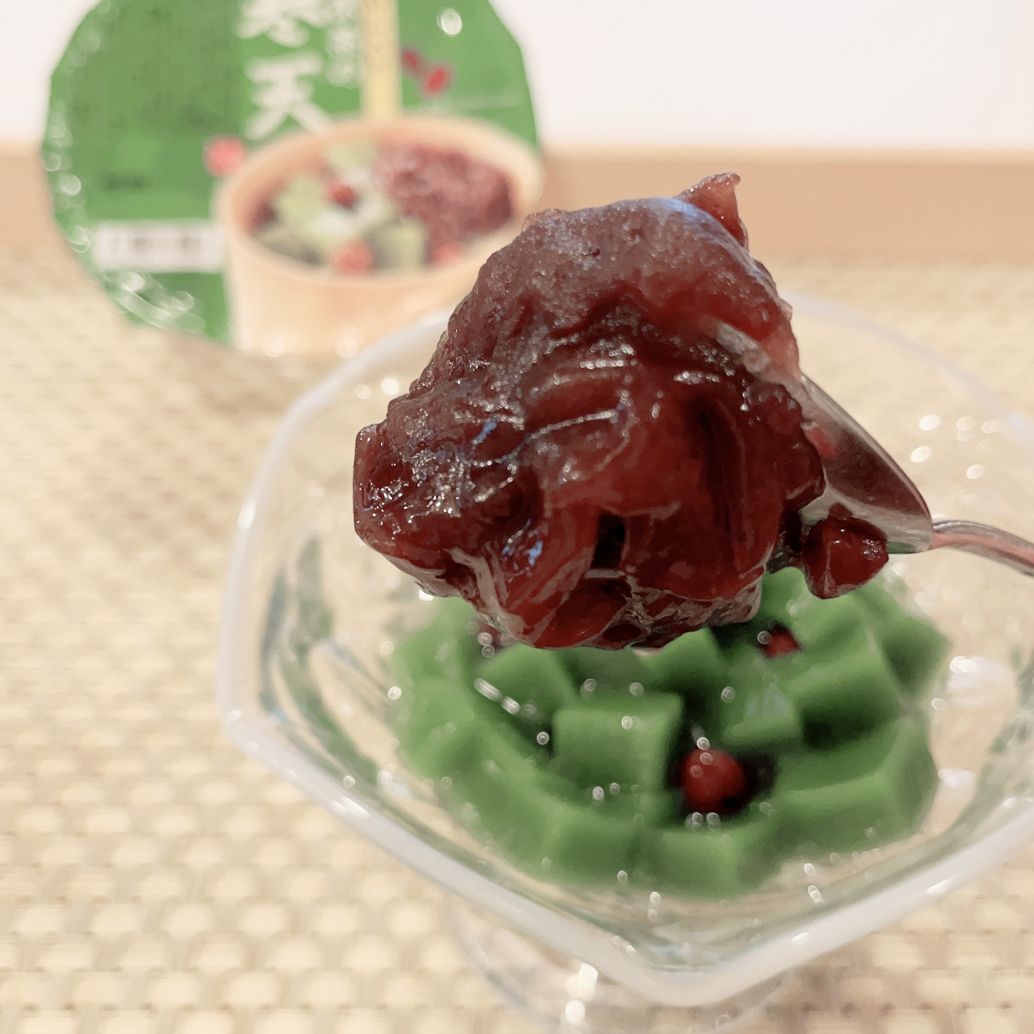 KALDI（カルディ）のオススメのスイーツ「つぶあん入り 宇治抹茶の寒天」