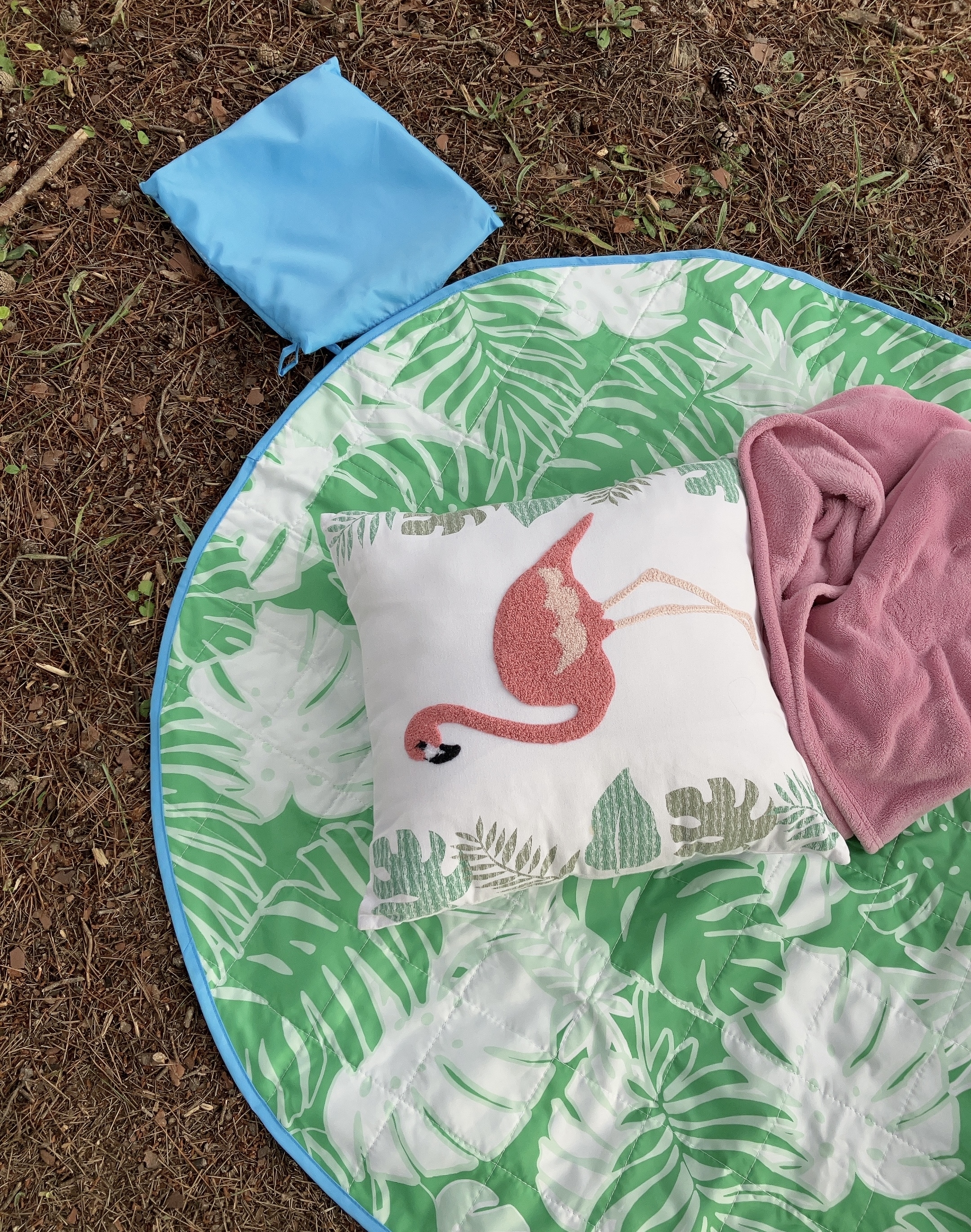 IKEA（イケア）のおすすめアウトドアグッズ「STRANDÖN ストランドン レジャーシート」