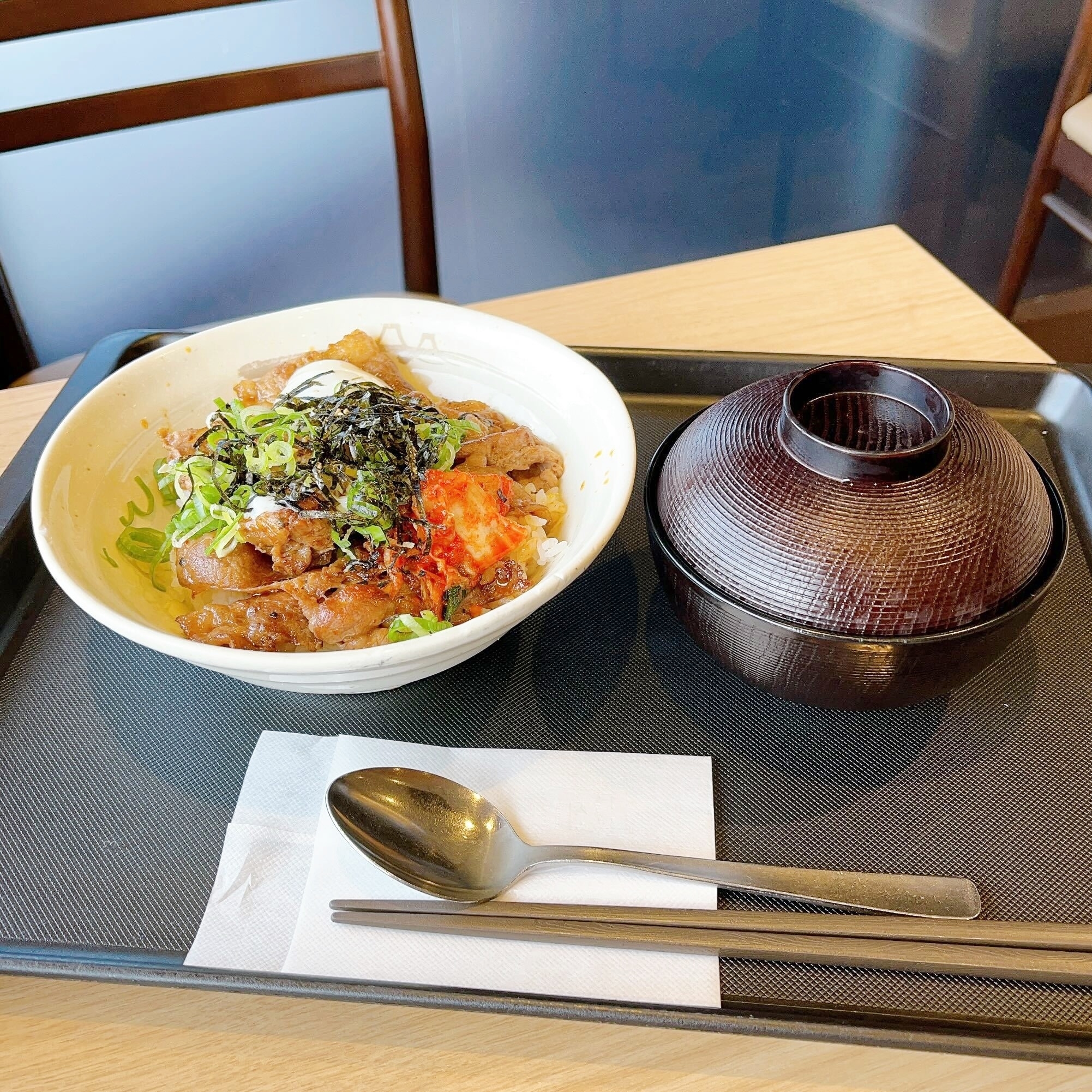 松屋のオススメのメニュー「牛焼ビビン丼」