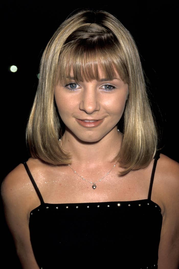 700px x 1051px - 23 Female Stars Of '90s And '00s Teen TV Shows Then Vs. Now