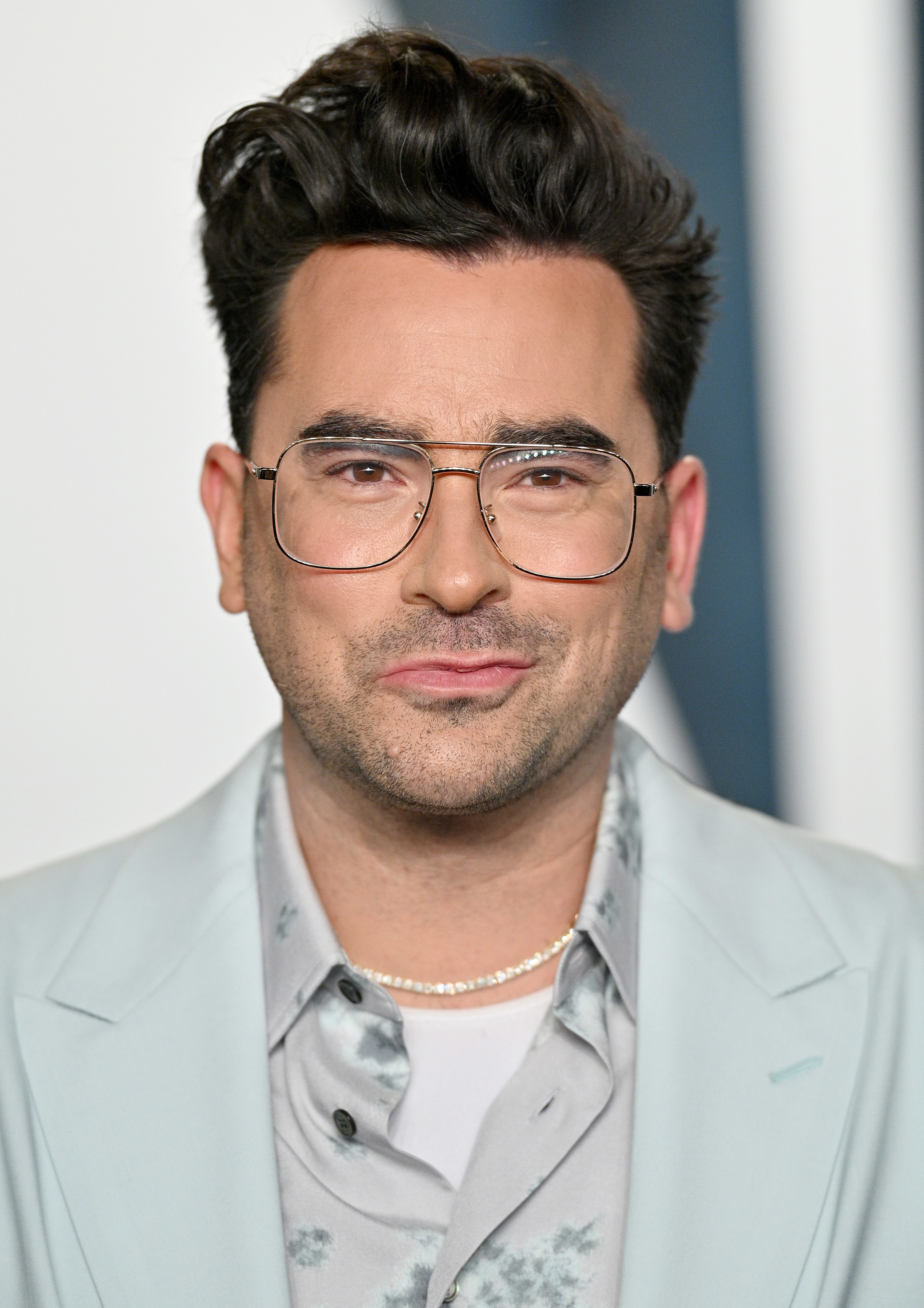 Dan Levy on the red carpet