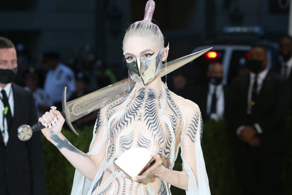 Grimes Supports Lizzo Following Lawsuit From Dancers