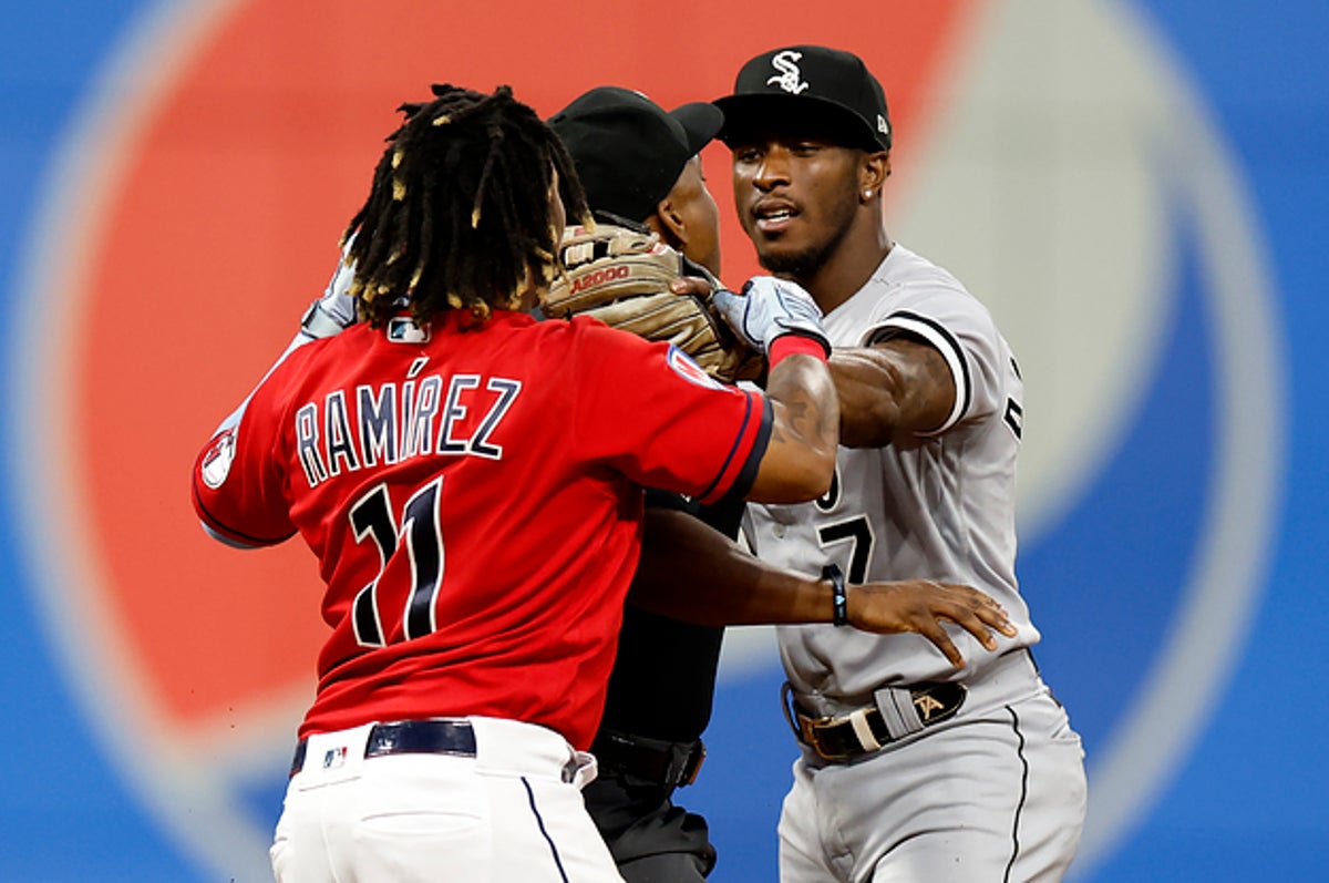 MLB Twitter Was in Disbelief Over Tim Anderson, Jose Ramirez Skirmish -  Sports Illustrated