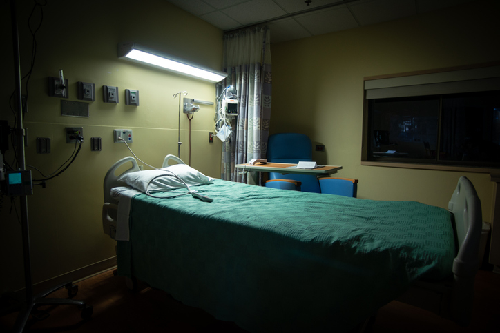 An empty hospital room is ready for the next patient