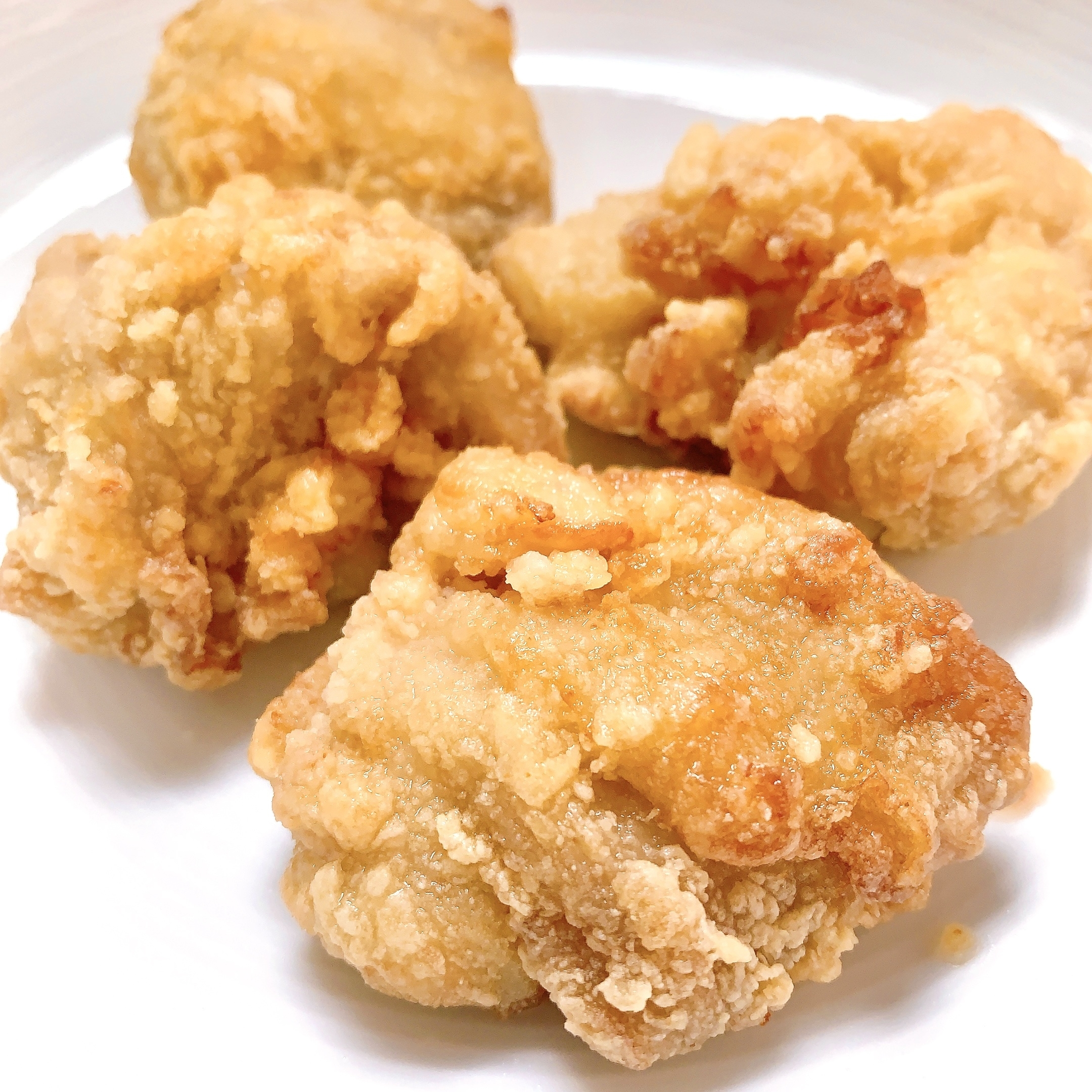 FamilyMart（ファミリーマート）のおすすめの冷凍食品「あごだしの旨み若鶏の唐揚げ（塩）」