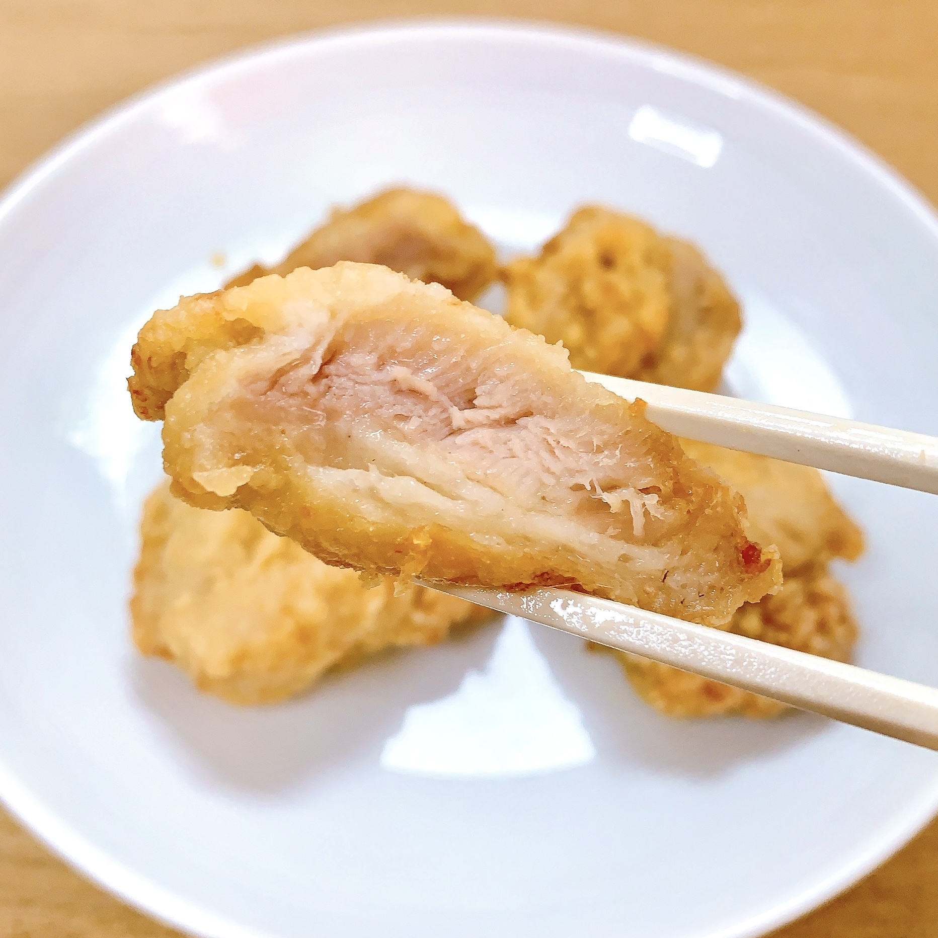 FamilyMart（ファミリーマート）のおすすめの冷凍食品「あごだしの旨み若鶏の唐揚げ（塩）」