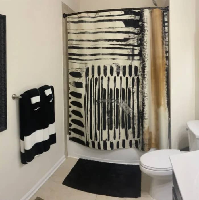 A reviewer&#x27;s shower curtain