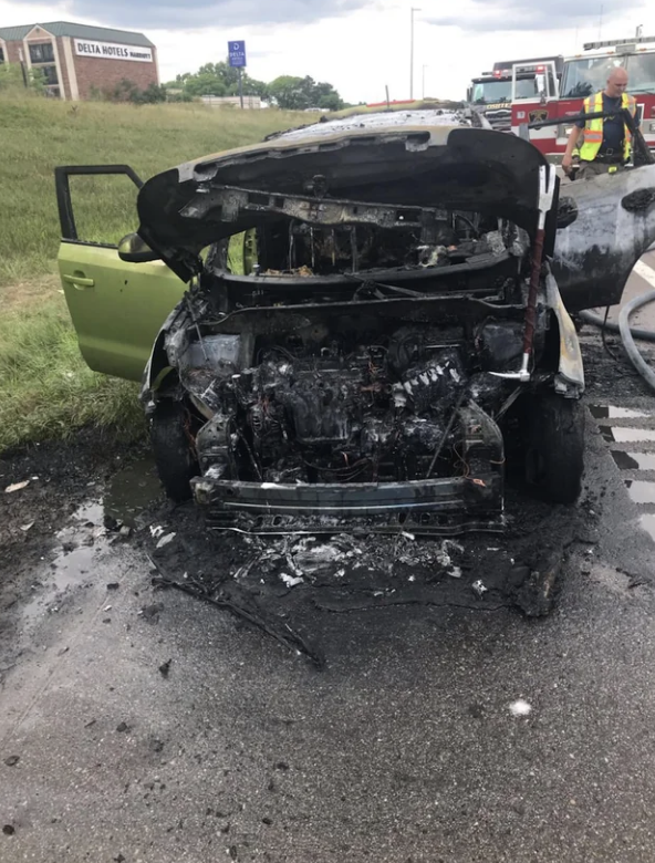 A burned-up car