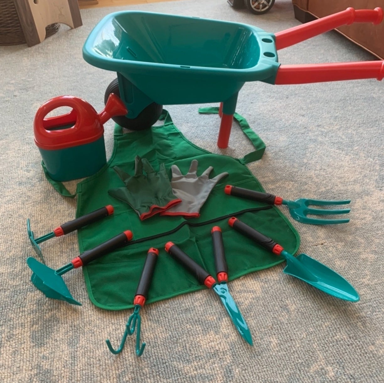 a reviewer photo of the gardening set