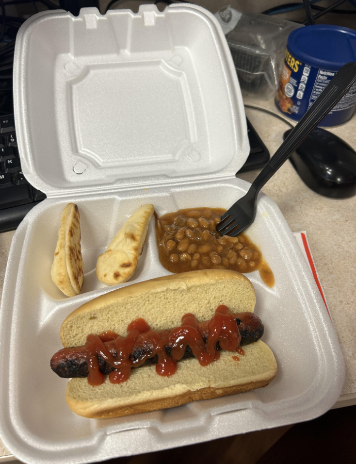A hot dog plate