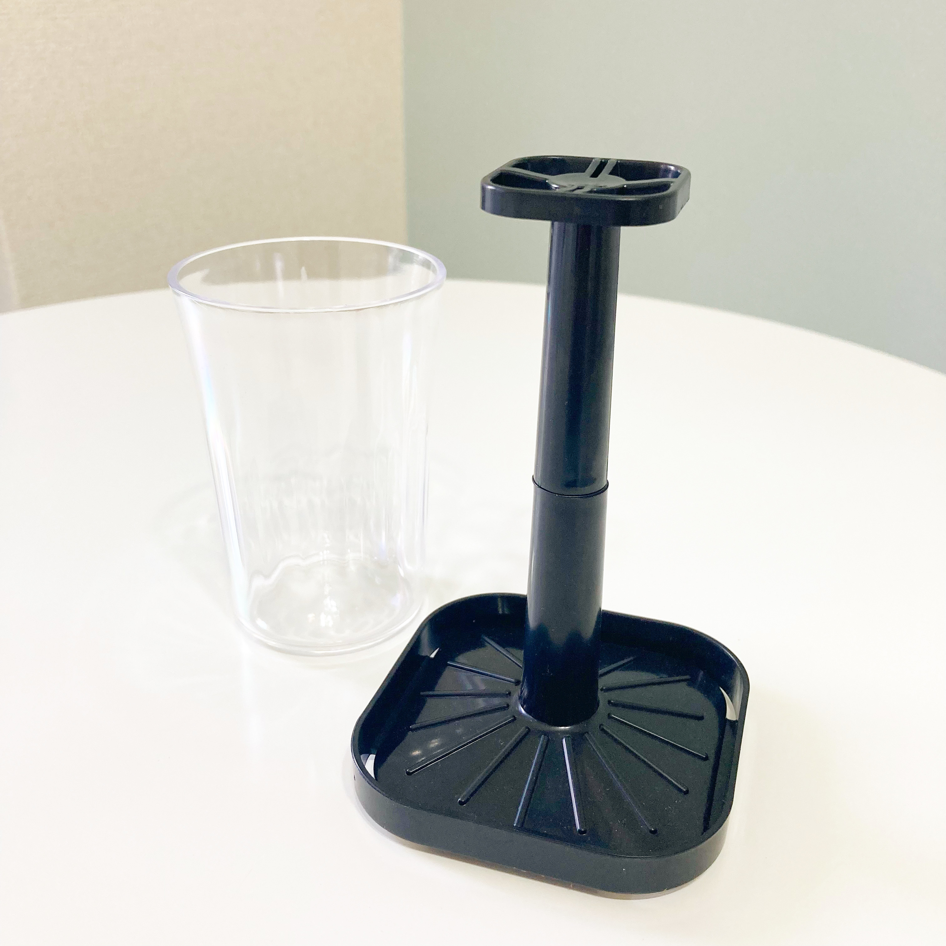 ダイソー】これ、110円でいいんですか…？水切りしやすい「天才コップ
