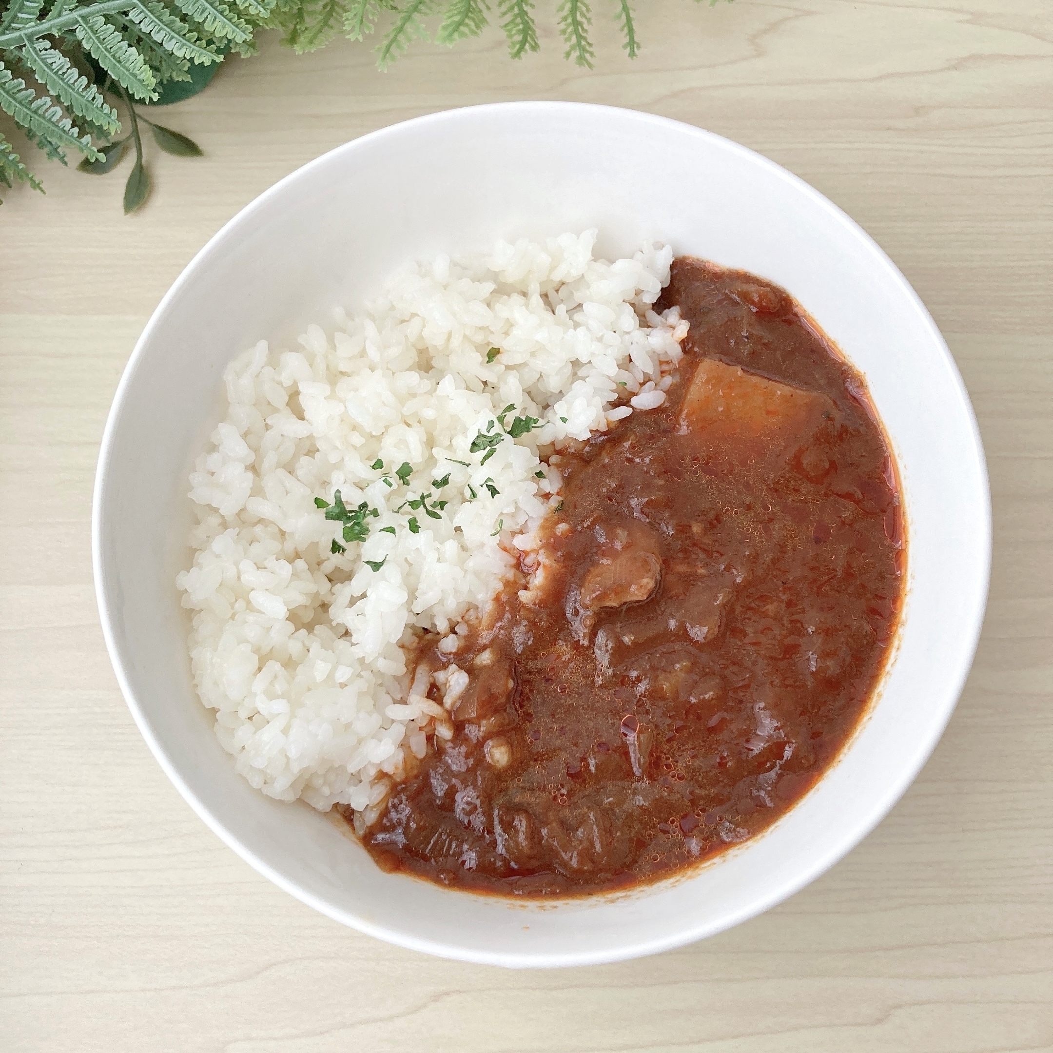 SEIYU(西友)のオススメのレトルト食品「ソテード・オニオンのコク チキンコルマカレー 180g」