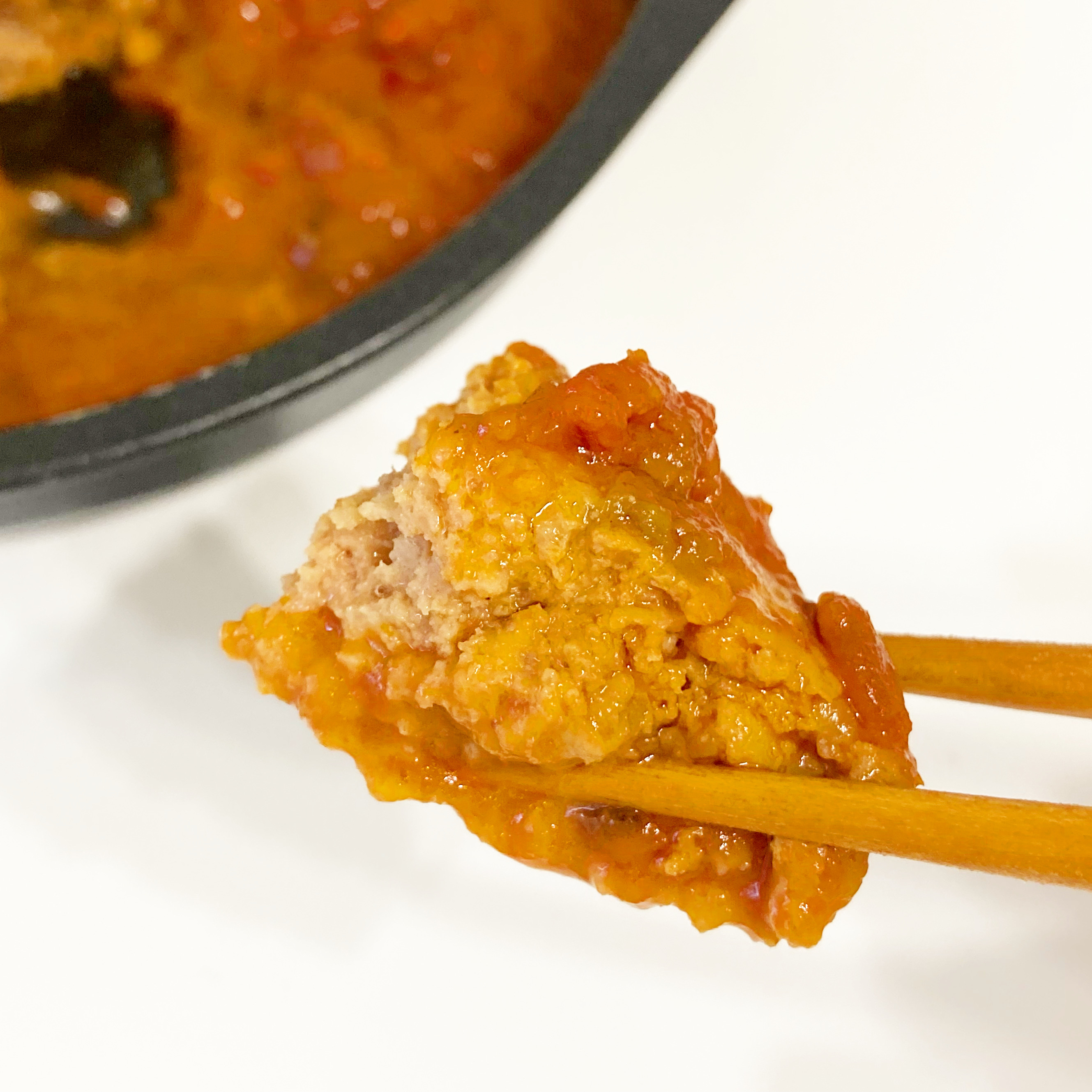 無印良品のおすすめの商品「素材を生かしたお惣菜 トマトの煮込みハンバーグ」