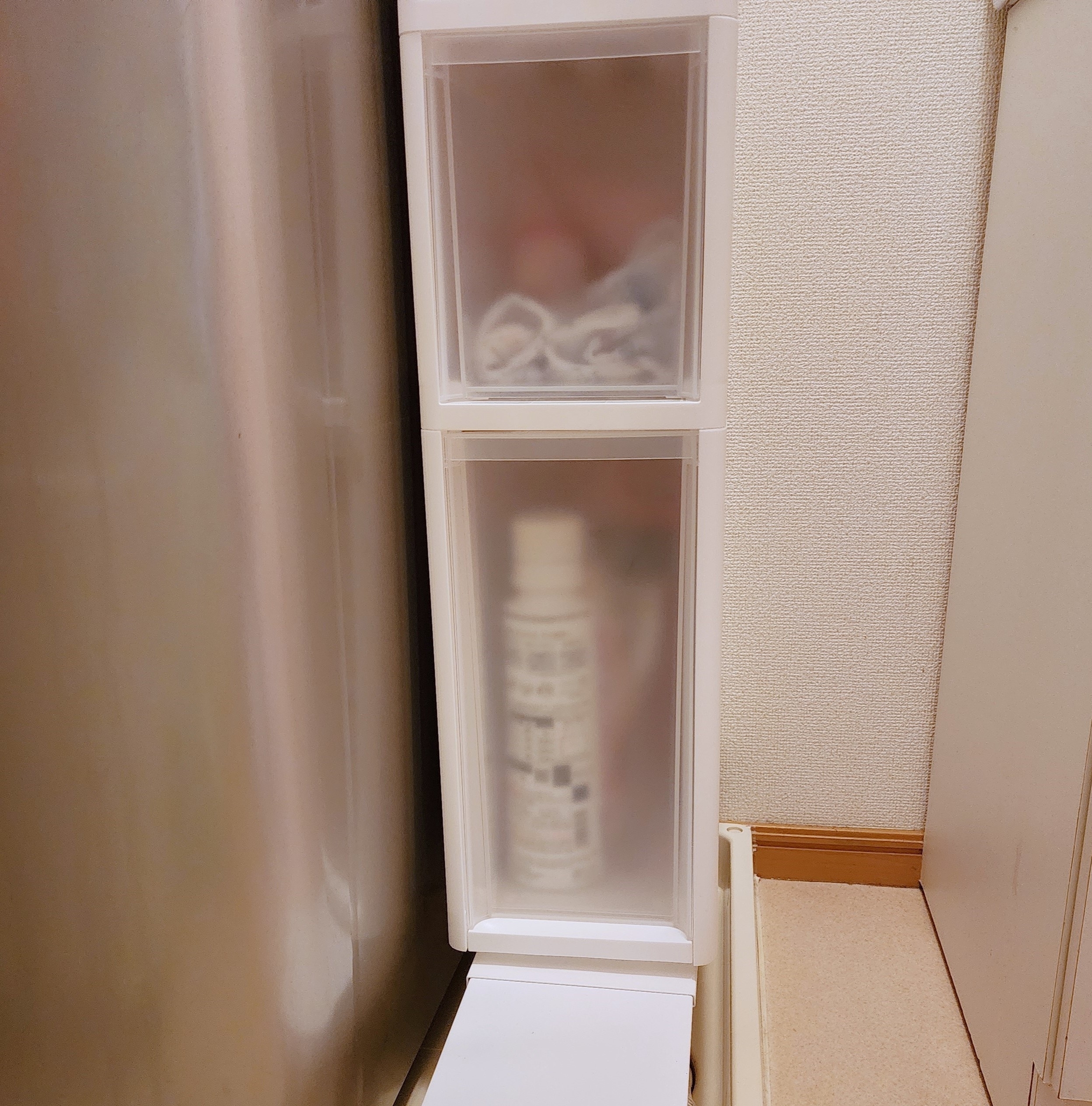 ニトリのおすすめ収納「中身が判別しやすい スリムストッカー 3段(マルチ分割)」