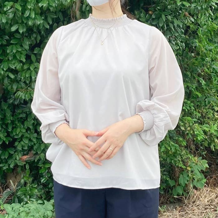 GROBAL WORK(グローバルワーク)のオススメのシャツ「シャーリングブラウス/MATINEE LINE」