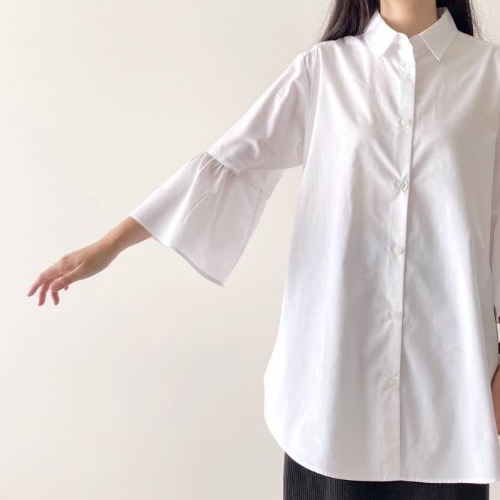 GU(ジーユー)のおすすめトップス「フレアスリーブロングシャツ(7分袖)Z+E」