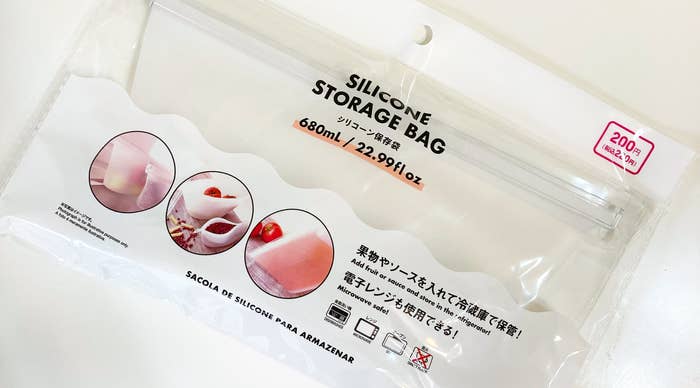 DAISO(ダイソー)のキッチンアイテム「シリコーン保存袋(680ML)」