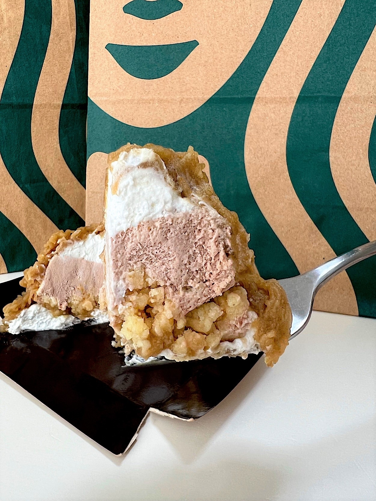 スタバのオススメの商品「手絞り栗のモンブラン」