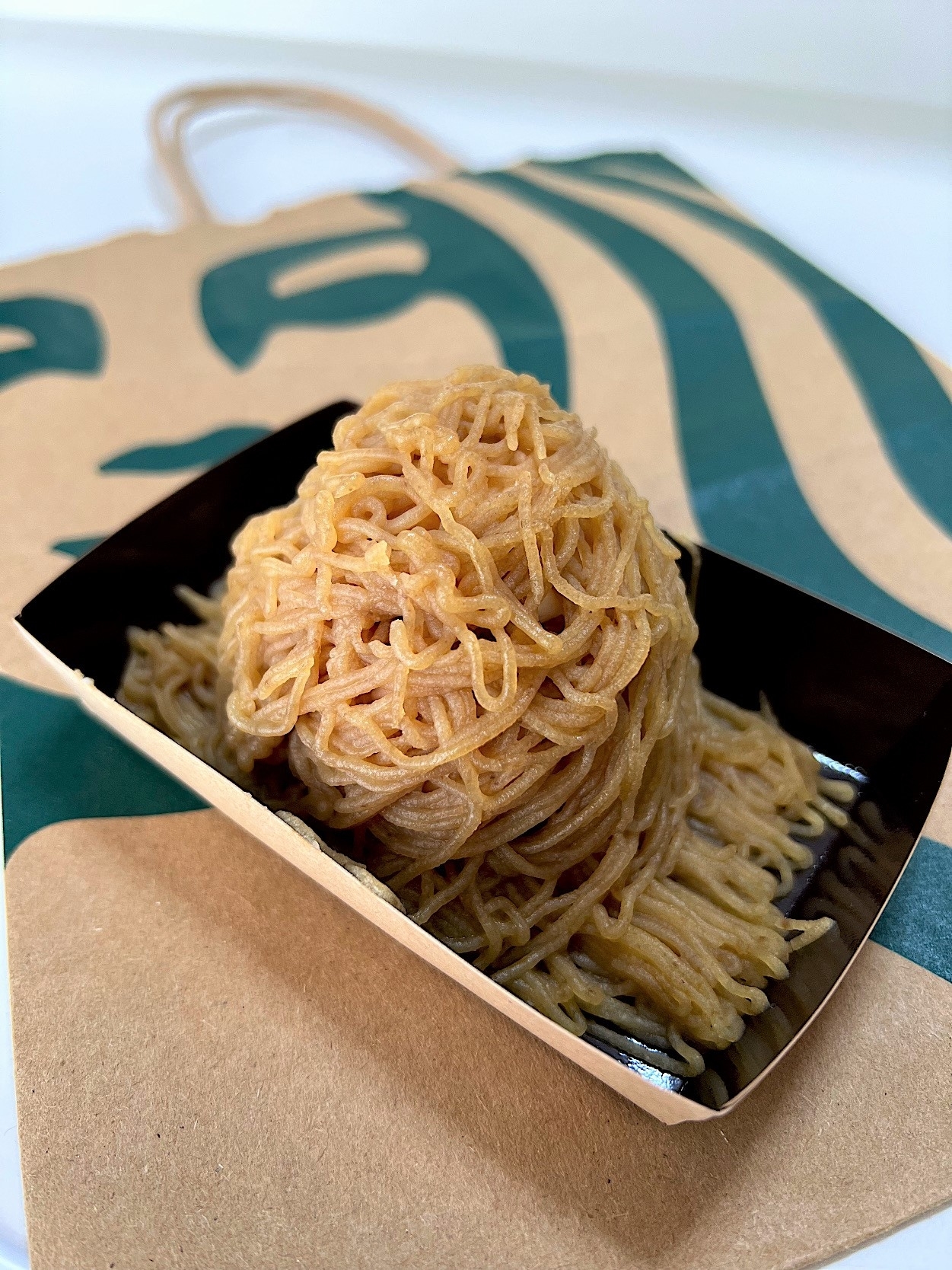 スタバのオススメの商品「手絞り栗のモンブラン」