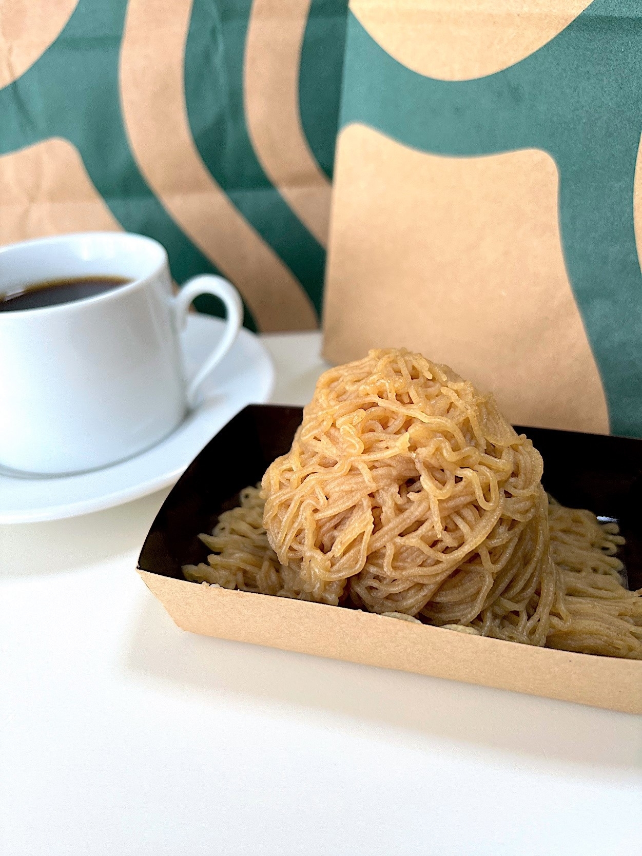 スタバのオススメの商品「手絞り栗のモンブラン」