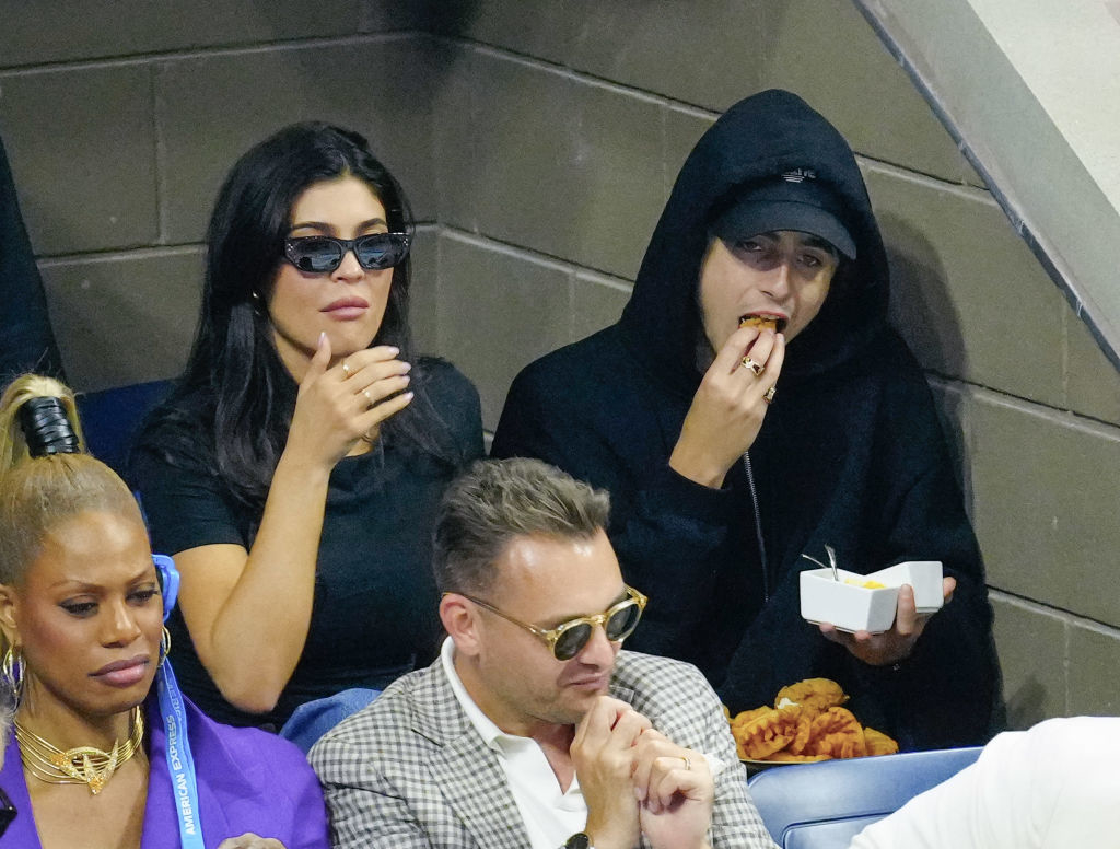 Kylie and Timothée eating
