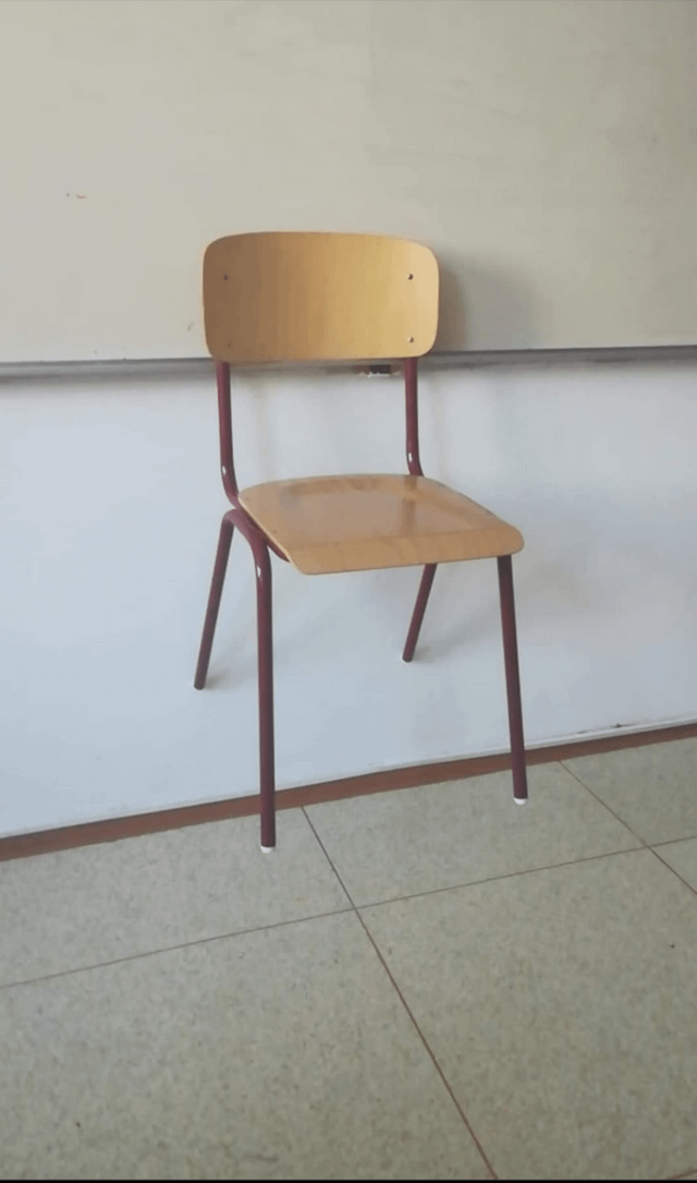 chair looks like it&#x27;s on a wall and the floor
