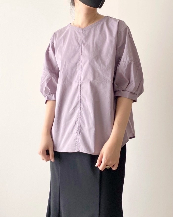 無印良品のおすすめトップス「乾きやすいブロード五分袖ブラウス」