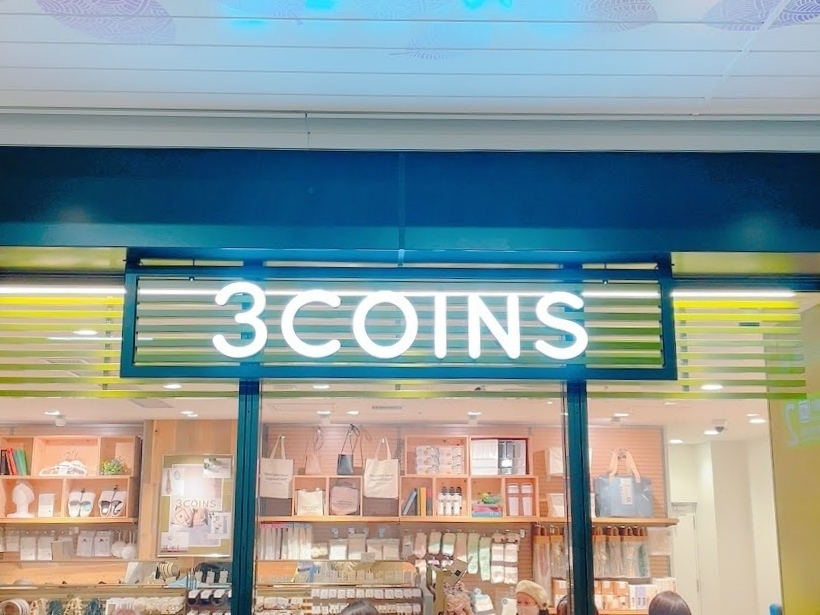 3coins】「収納たくさん」「こんなの欲しかった」レビュー絶賛の《高