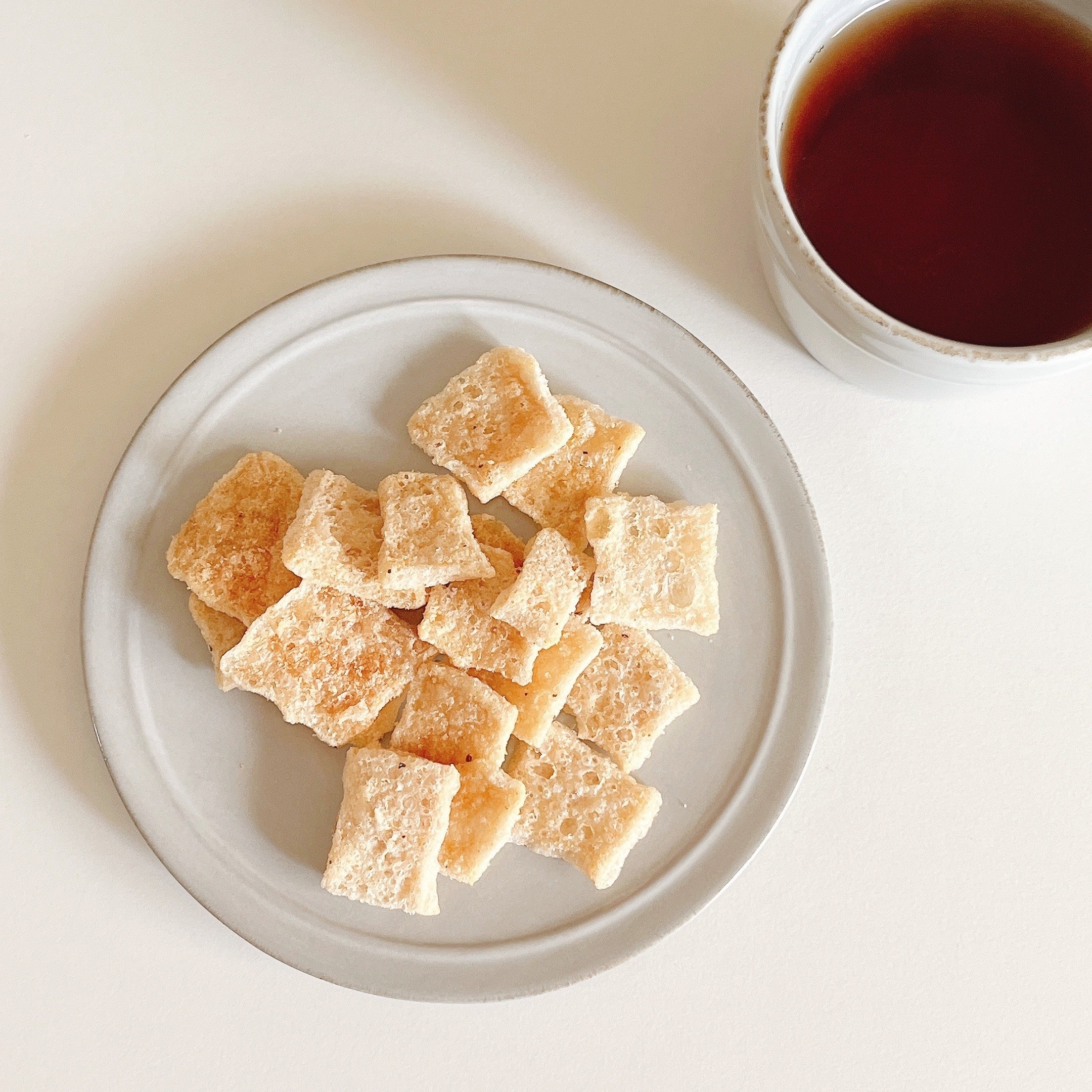 KALDI(カルディ)のオススメのスナック「こんにゃくせんべい サラダ味」