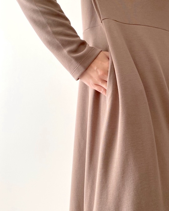 UNIQLO（ユニクロ）のおすすめワンピース「ポンチフレアワンピース（長袖・標準丈・111.5～122cm）」