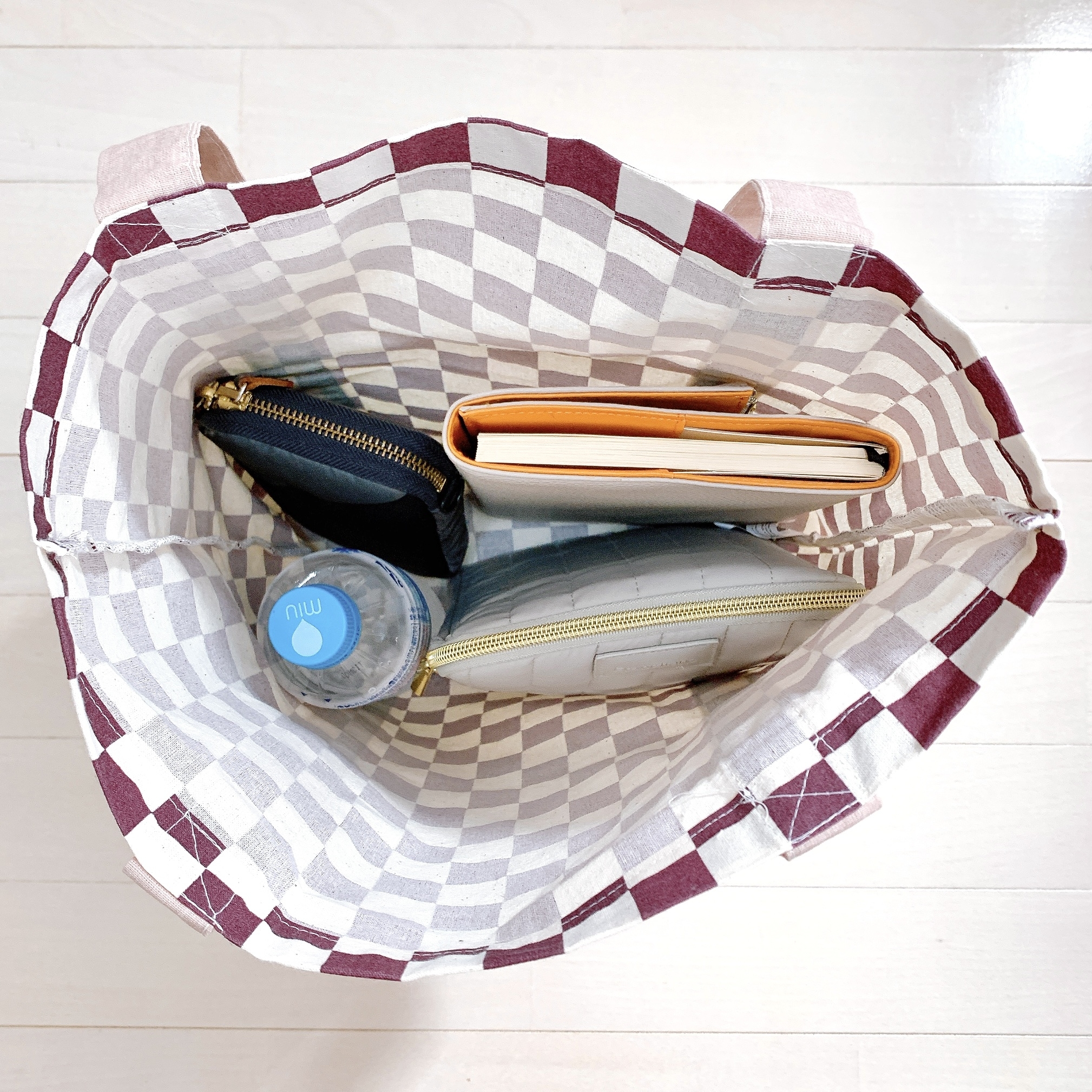 フライングタイガー(Flying Tiger Copenhagen)のおすすめの雑貨「トートバッグ」