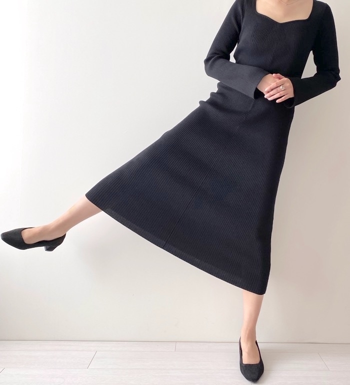 GUのオススメの商品「リブニットワンピース（長袖）Q+E」