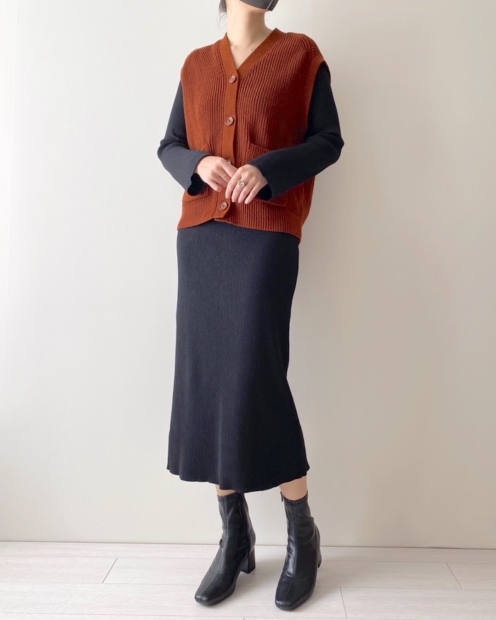 GUのオススメの商品「リブニットワンピース（長袖）Q+E」