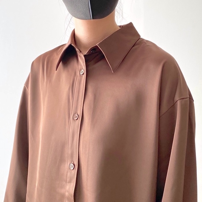 GUのオススメの商品「サテンオーバーサイズシャツ(長袖)」