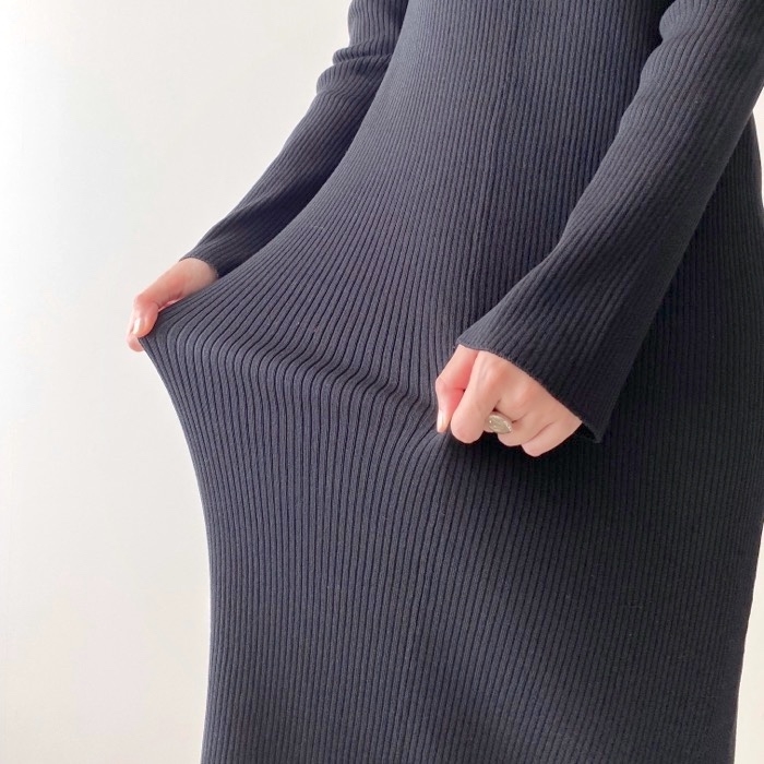 GUのオススメの商品「リブニットワンピース（長袖）Q+E」