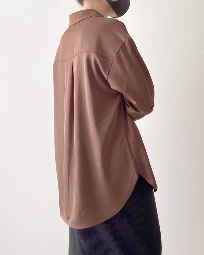 GUのオススメの商品「サテンオーバーサイズシャツ(長袖)」