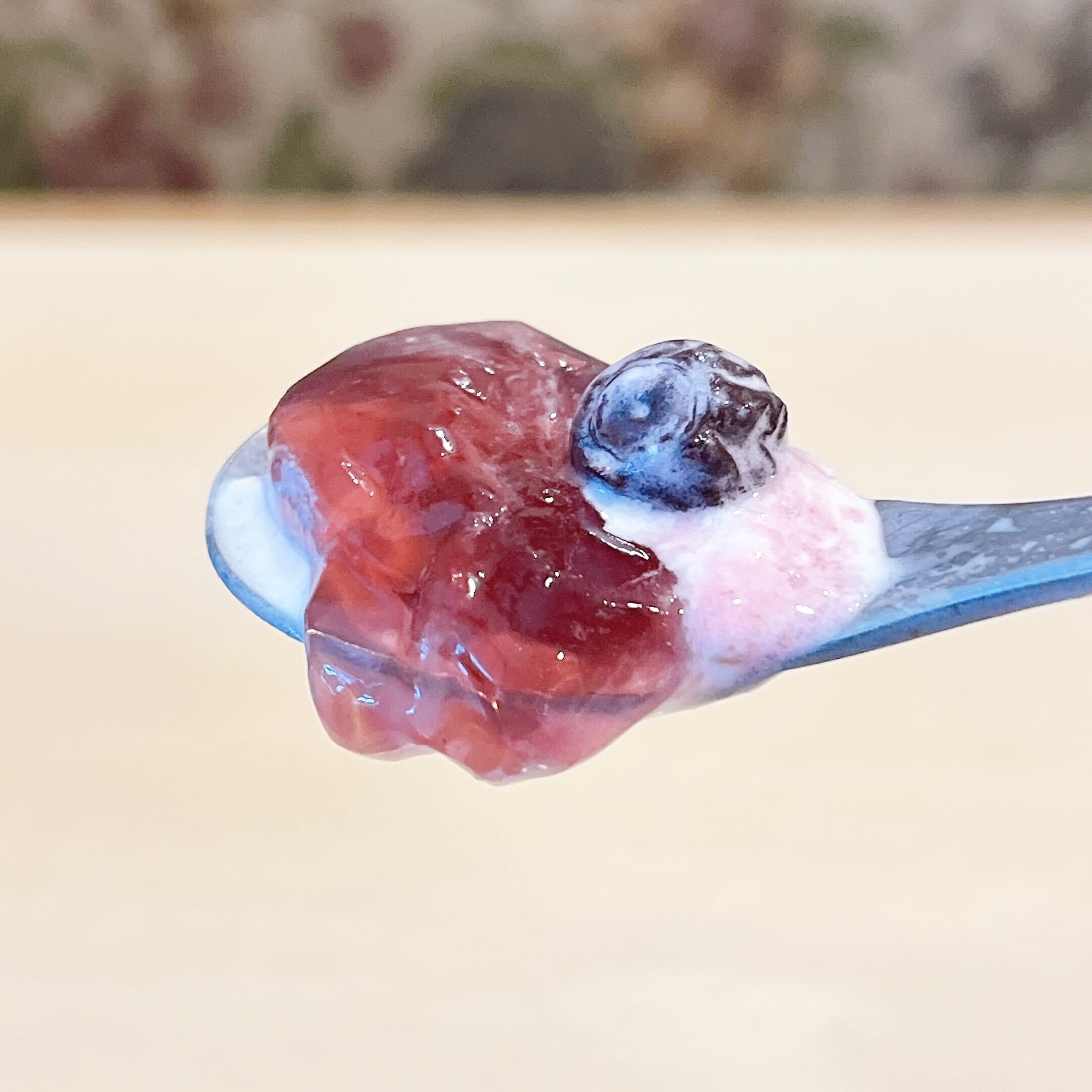 ジョナサンのオススメの期間限定メニュー「季節のジョナパフェ(ぶどう)」