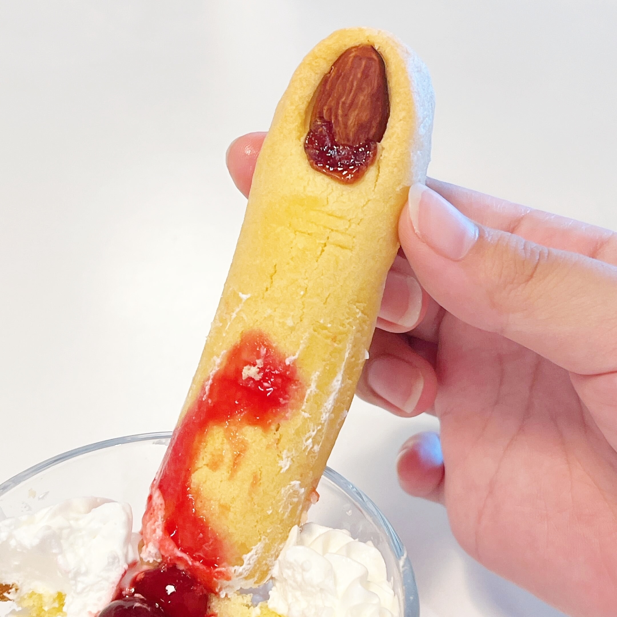 IKEA(イケア)のオススメの期間限定メニュー「ゾンビのグラススイーツ」