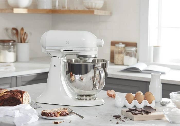The stand mixer in white