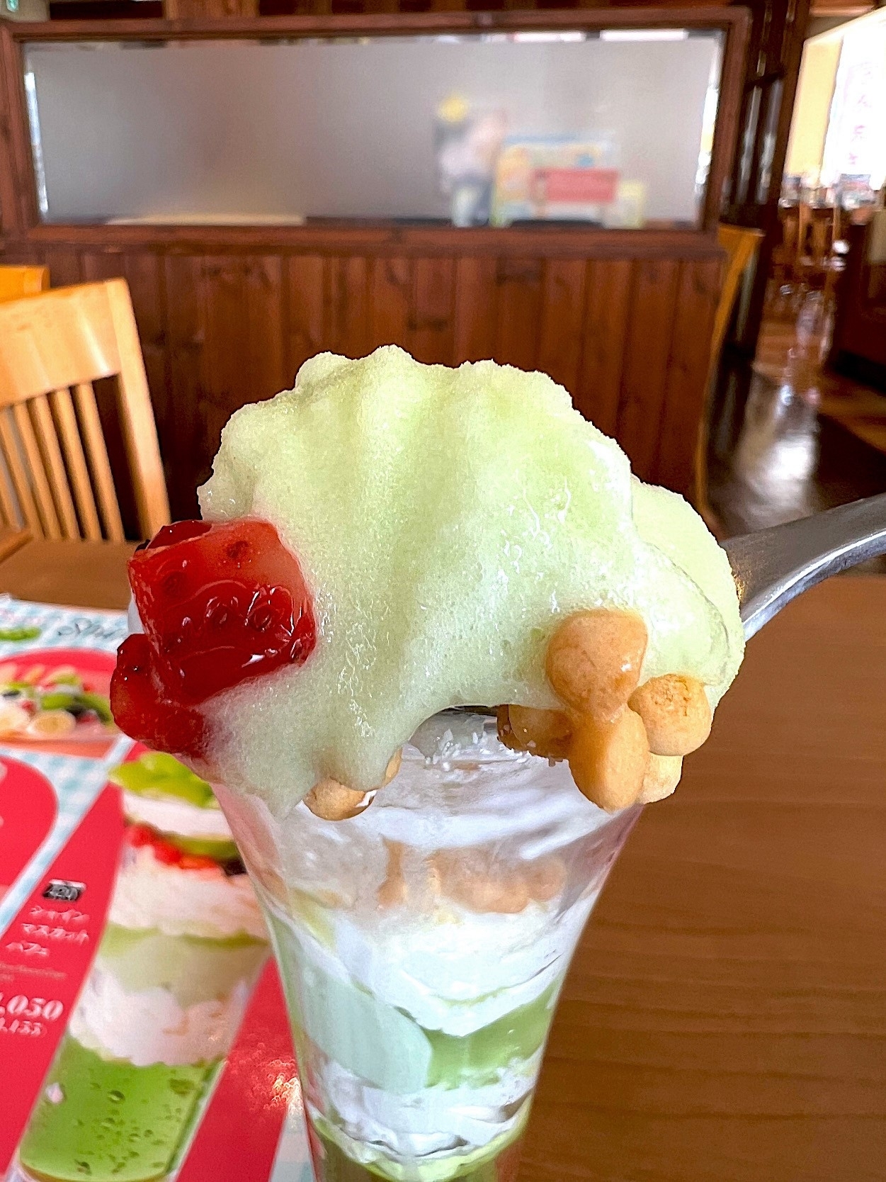 ココスのオススメの商品「シャインマスカットパフェ」