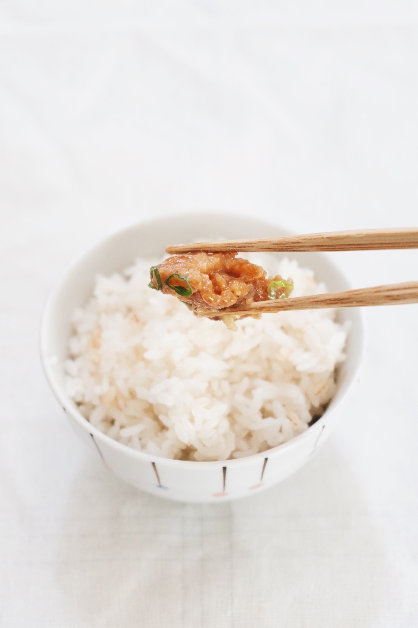 セブンのおすすめ惣菜「冷製仕立て 揚げささみのレモンソース和え」