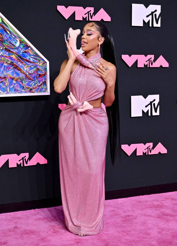 15 Wild Red Carpet Looks From The 2023 VMAs