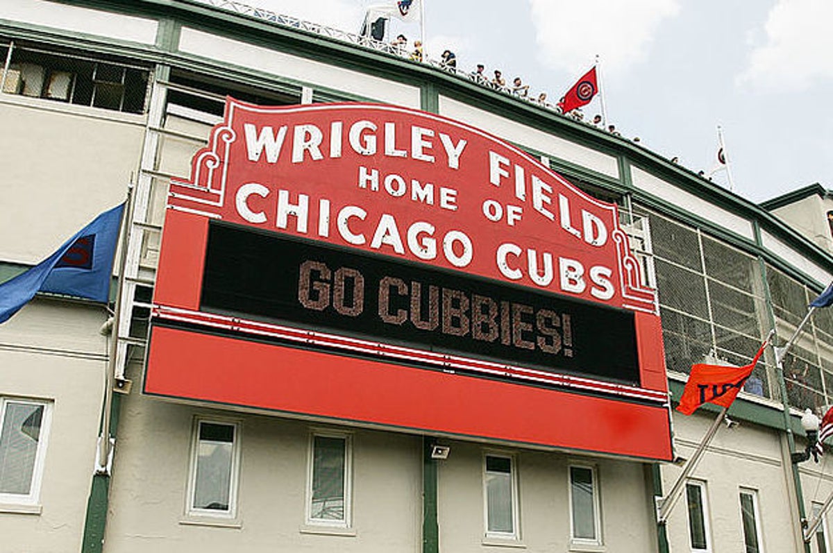 let's go to a Chicago Cubs game: a family guide to Wrigley Field - the  windy city mama